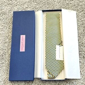 NEW! Vineyard Vines Tie